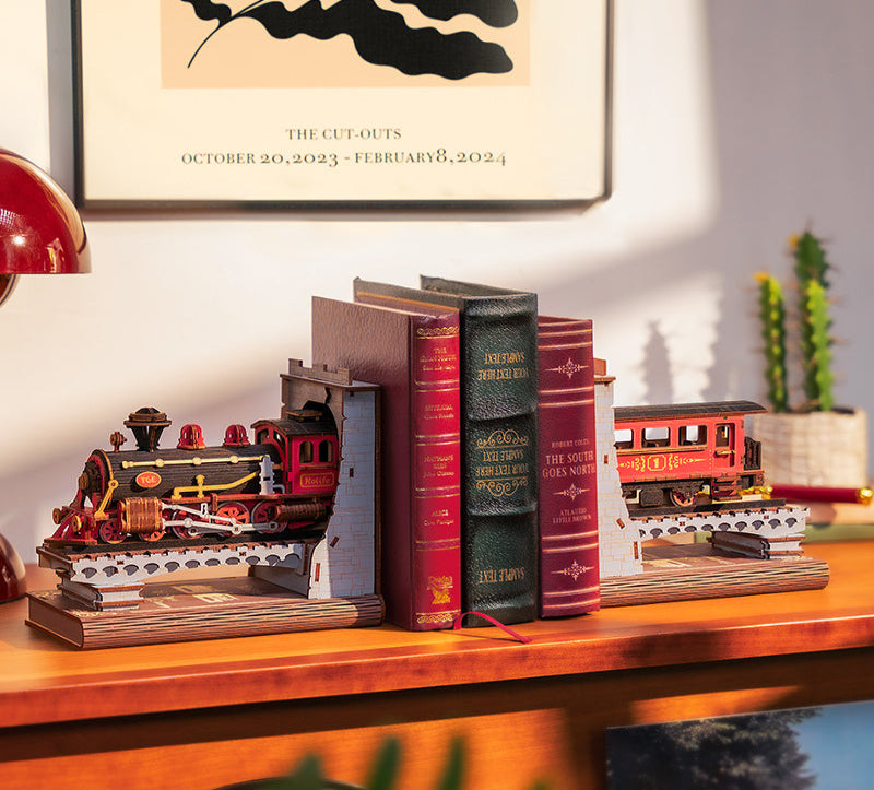 Visionbuild: Century Train Book Shelf